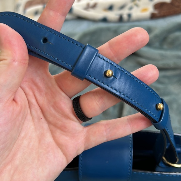 Louis Vuitton Epi Cluny Shoulder Bag EUC - Picture 7 of 10